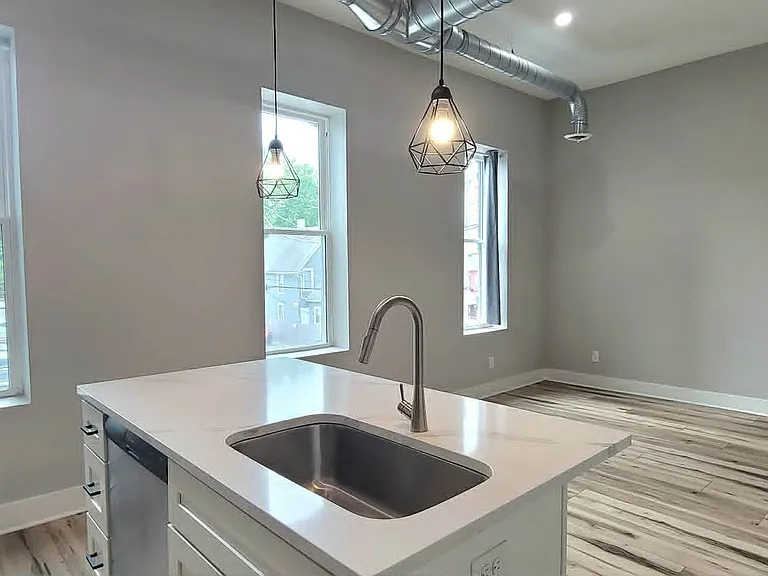 509 S Main St #B — Photo 8