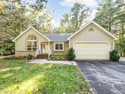 11390 Ridge Rd, South Lyon, MI, 48178