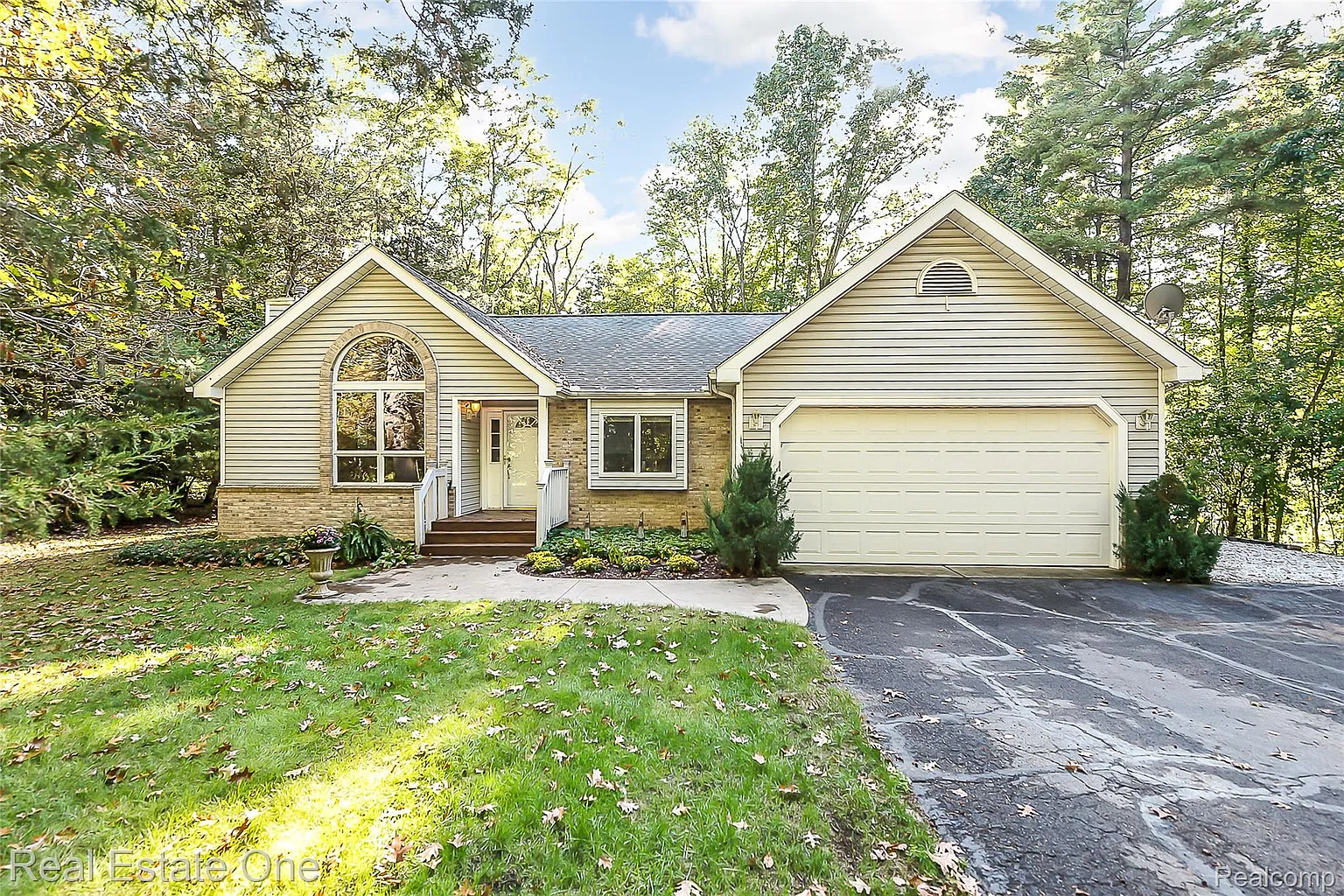 11390 Ridge Rd photo 1