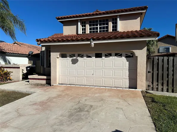 15566 SW 62nd Ter, Miami, FL 33193