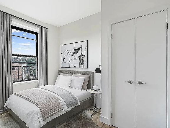 3rd image of 38 Prospect Park SW APT 3