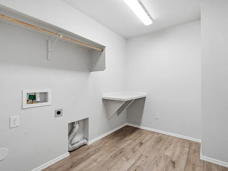 406 Hildago Way — Photo 19
