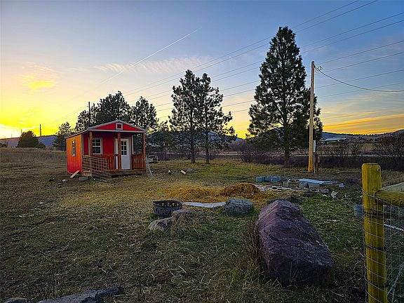 3rd image of 40551 Tower Rd