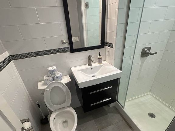 3rd image of 601 Jersey Ave Floor 4