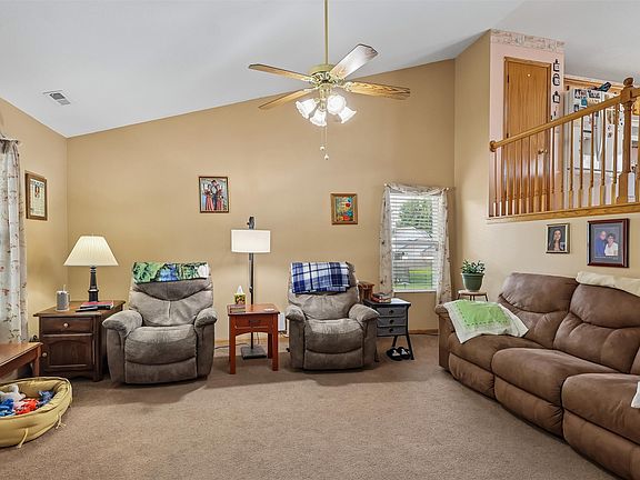 4th image of 430 NE 60th St