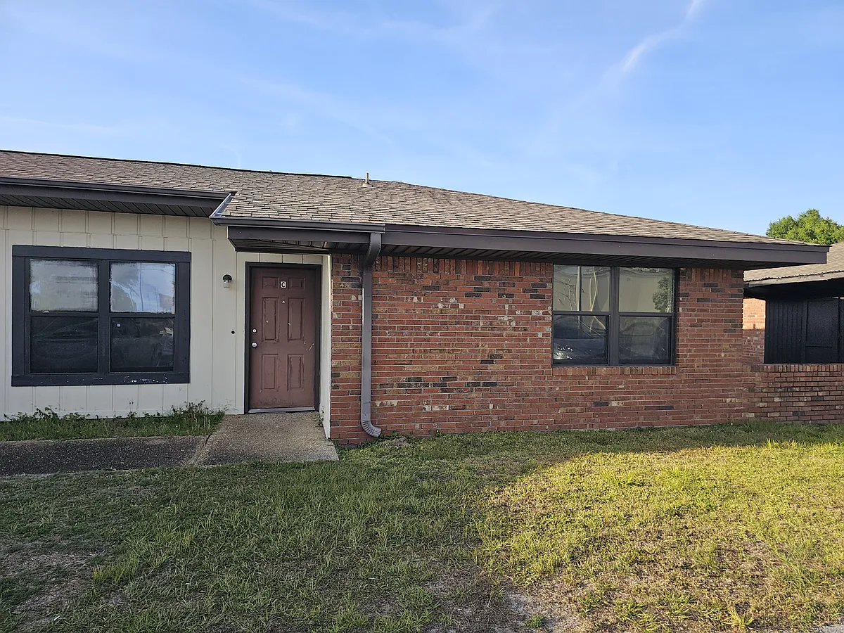 Building Photo - 3734R Transmitter Rd