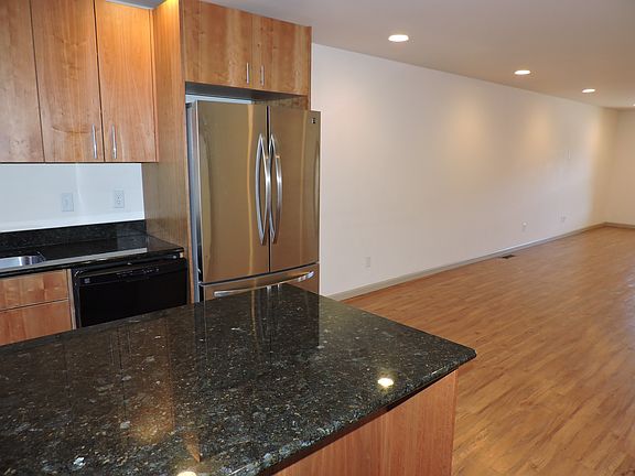 4th image of 106 Starbuck Cir #1
