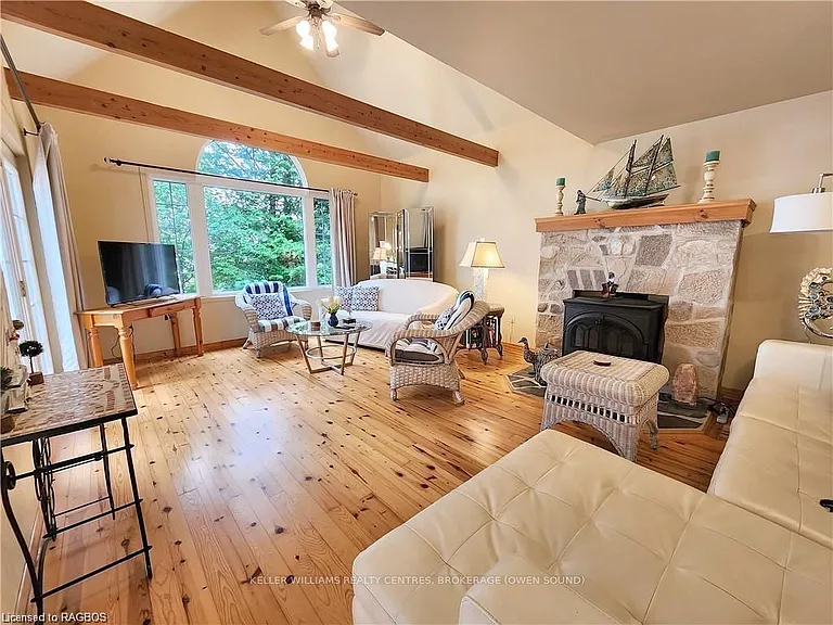 303 Isthmus Bay Rd — Photo 17