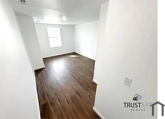 2317 N 15th St #4 — Photo 7