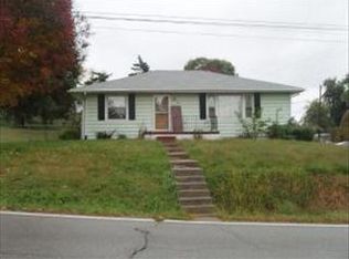 1813 Blackwell Rd, Saint Joseph, MO 64505