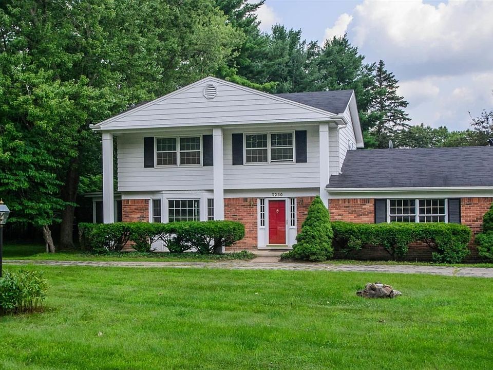 1st image of 3230 Daleview Dr