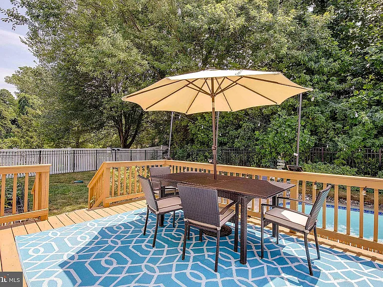 3104 Lawrin Ct — Photo 40