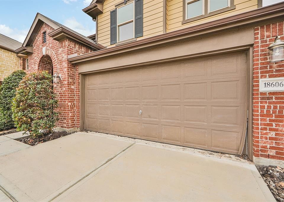 1st image of 18606 Balsam Creek Ln