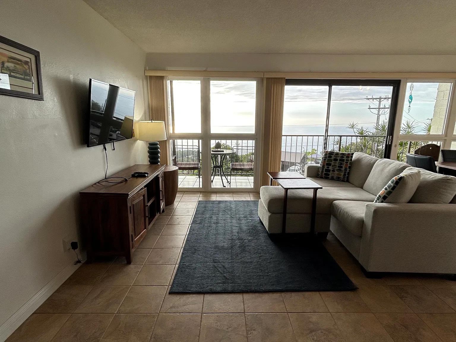 2 bed, 888 sqft, $2,700 — Photo 4