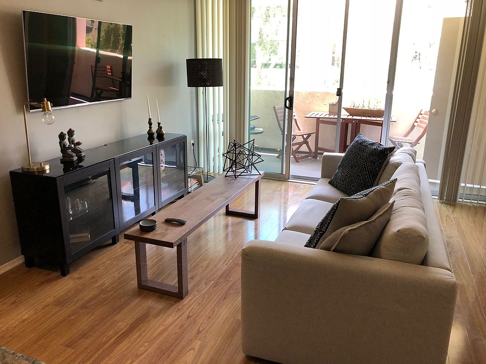 1st image of 5325 Newcastle Ave Unit 244