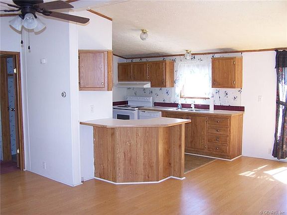 5th image of 7 Juniper Dr