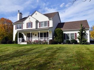 7 Country Meadow Rd, Hackettstown, NJ 07840