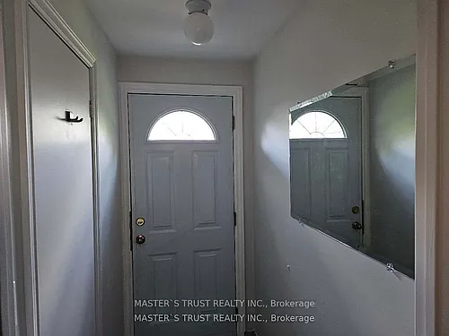 69 Grove Park Cres Photo 1