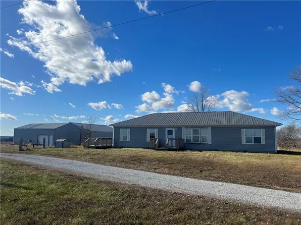 12 NW 1400th Rd, Chilhowee, MO 64733