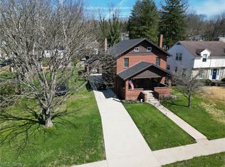 1050 Cambridge Rd, Coshocton, OH 43812