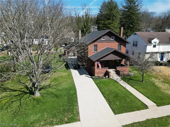 1050 Cambridge Rd, Coshocton, OH 43812