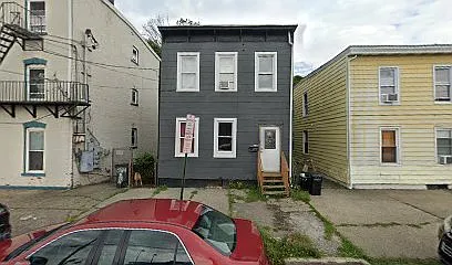 380 Washington St #2 — Photo 2