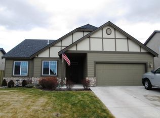 2890 SW 49th St, Redmond, OR 97756