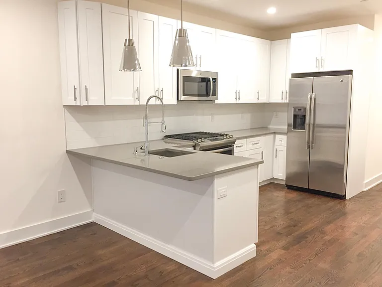 404 W Berks St — Photo 2