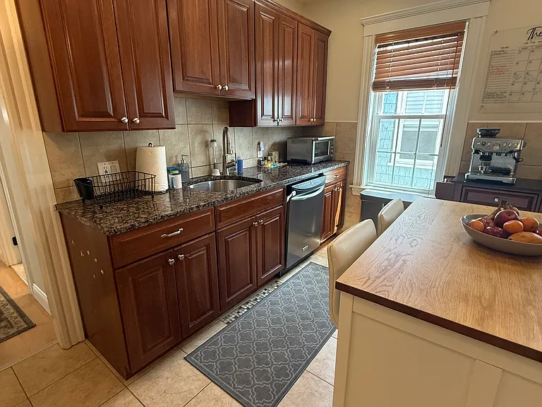 31 Mount Vernon St #3 — Photo 6