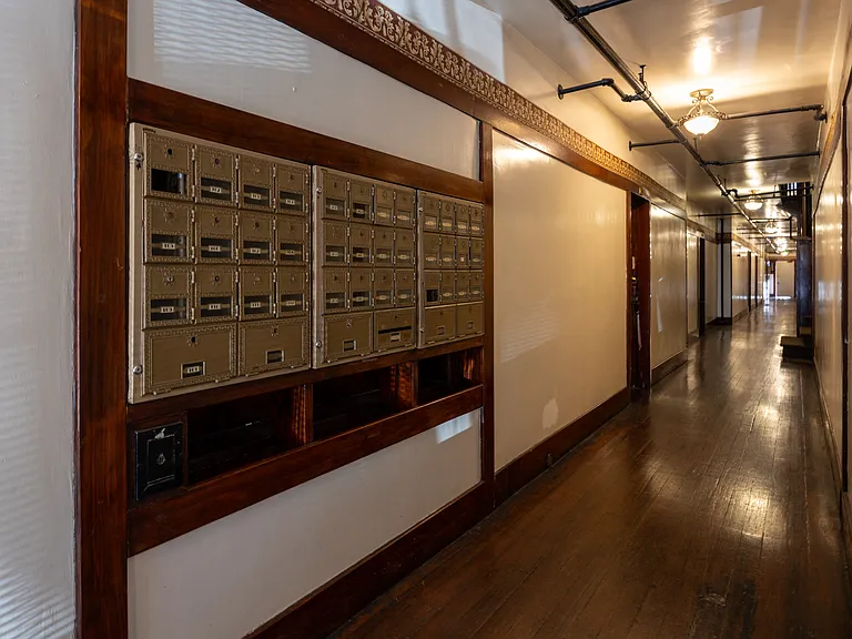 The Gatsby Apartments — Photo 18