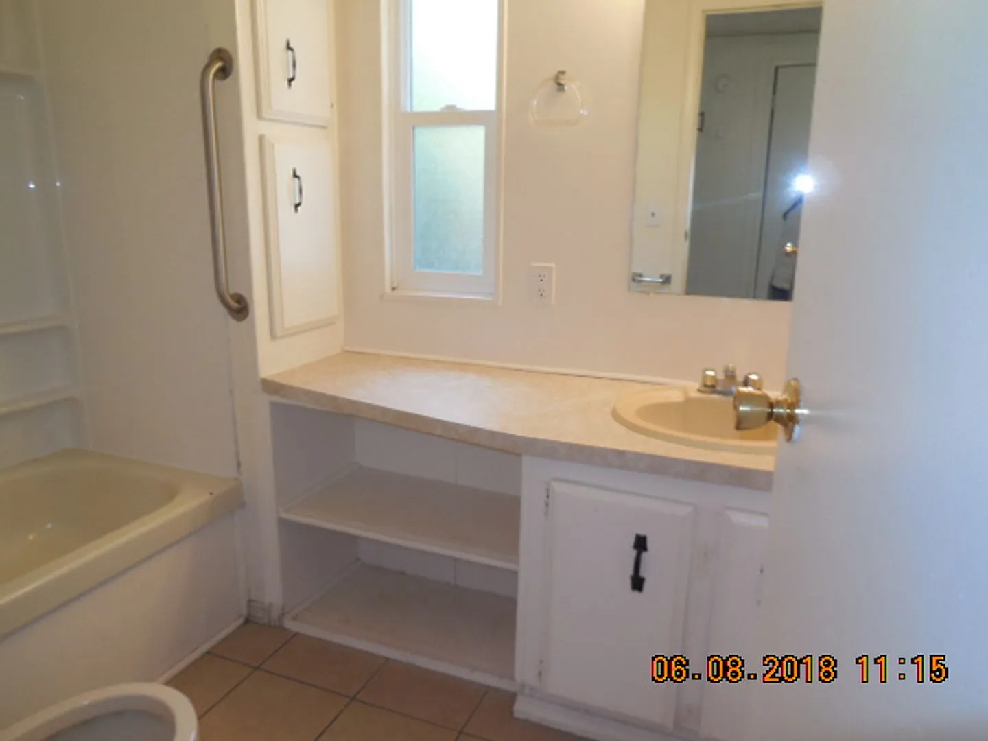 1500 S Columbus Ave #40 - James Miller — Photo 3
