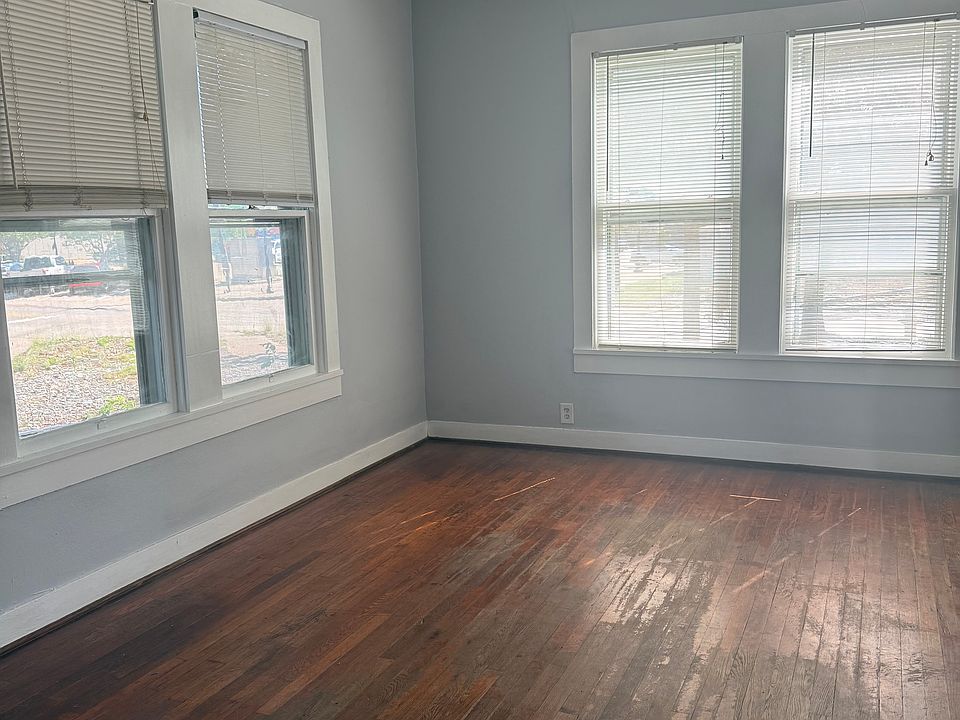 1st image of 200 S Parker Ave