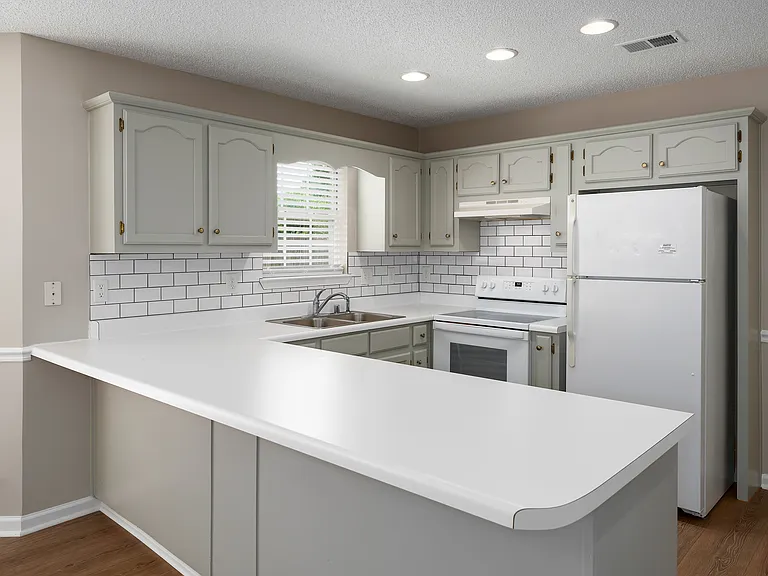132 King James Ct — Photo 10