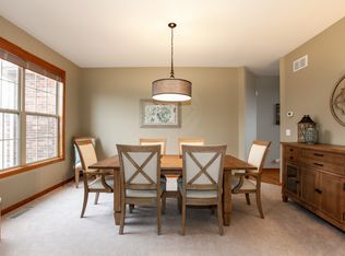 2435 Imgrund Rd, North Aurora, IL 60542