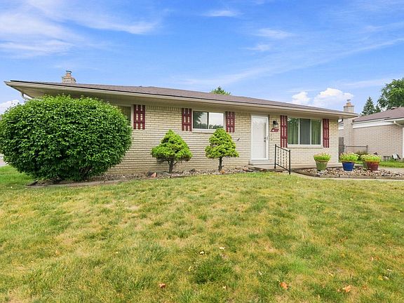 3rd image of 13457 Butler Dr