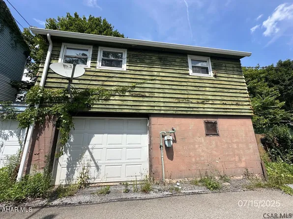 228 Arthur St, Johnstown, PA 15902