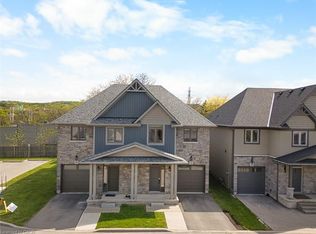 12 Lindsay Way, Grimsby, ON L3M 0H6