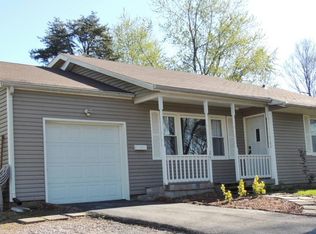 1205 W Davis St, Fayette, MO 65248