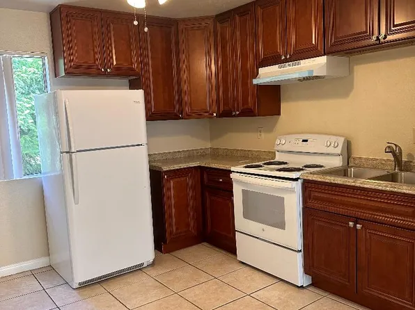 3033 E 18th St E Unit B10, National City, CA 91950