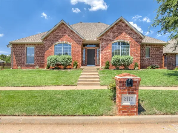 2117 Cedar Pointe Cir, Edmond, OK 73003