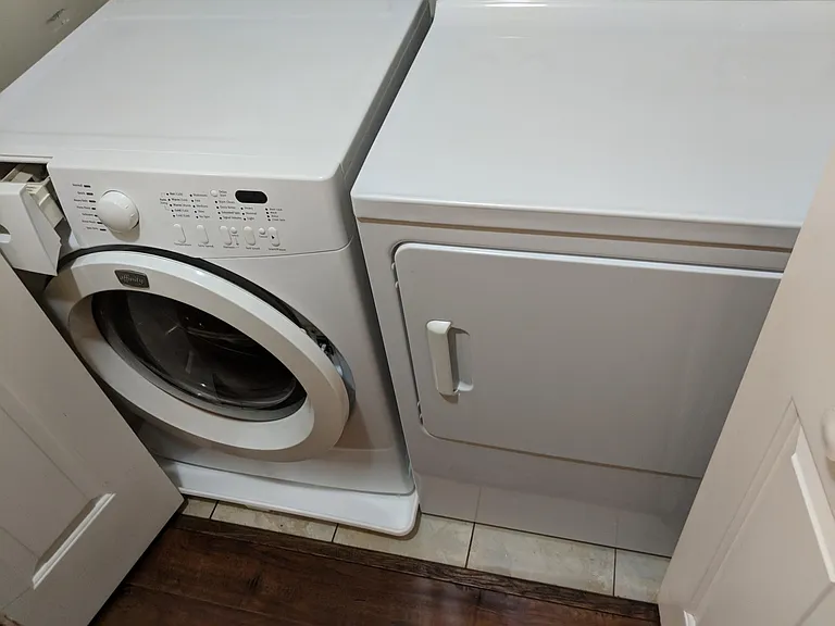 New washer/dryer included.