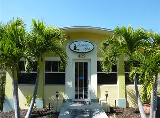 422 SW Akron Ave, Stuart, FL 34994