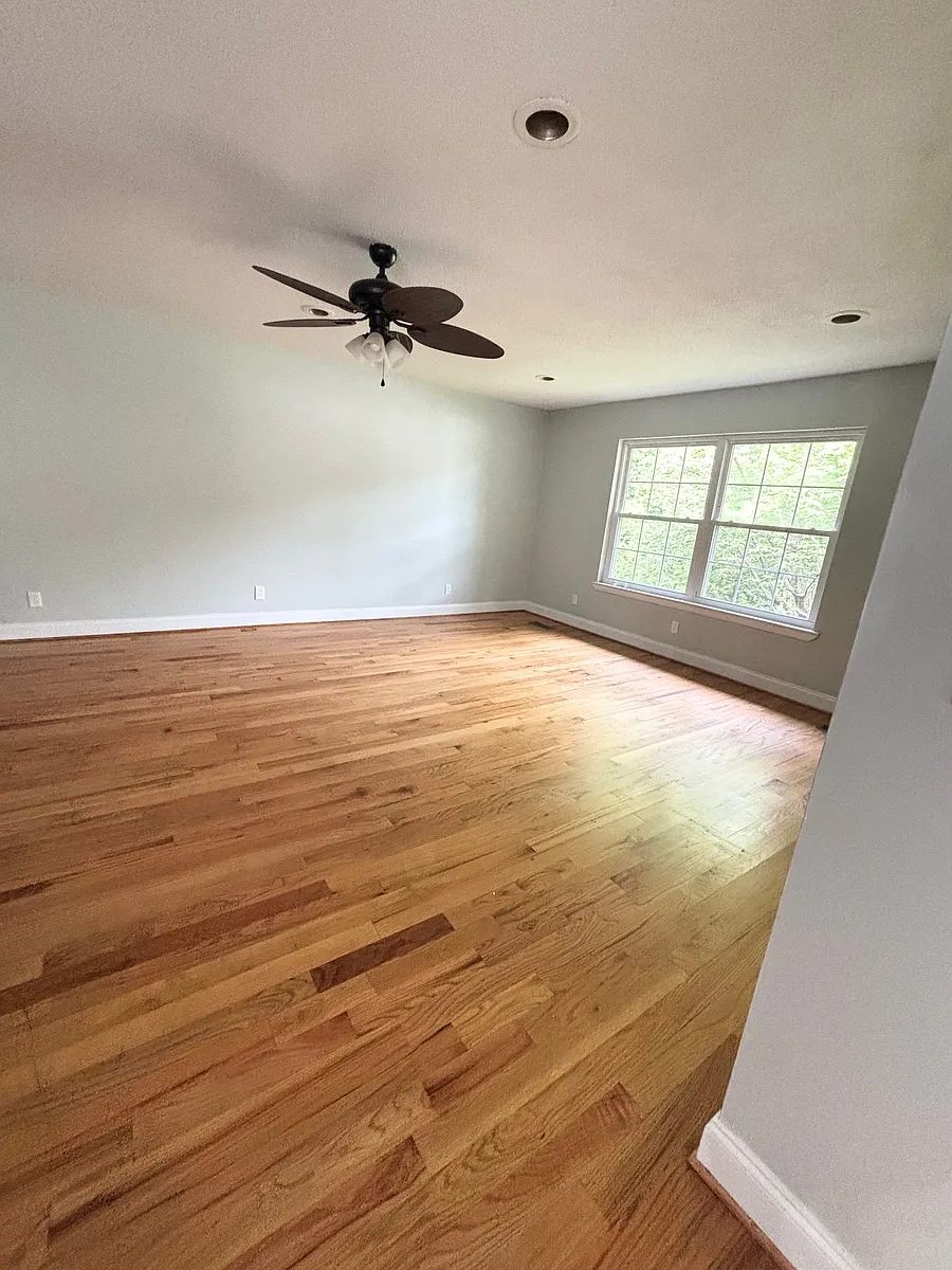Building Photo - 7342 Valley Ln #1