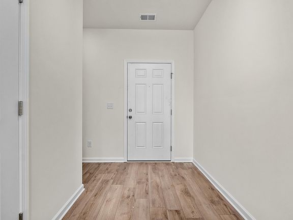 3rd image of 205 Torrent Dr