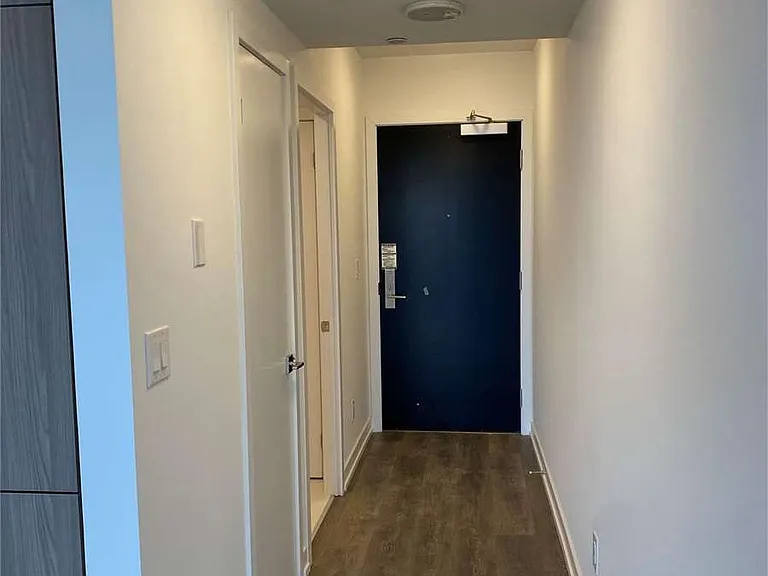 159 Wellesley St E #3404 — Photo 5