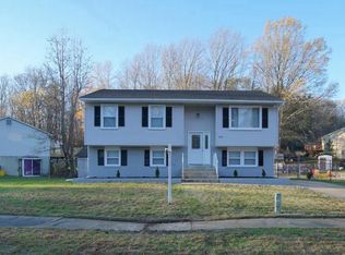 8805 Jolly Dr, Fort Washington, MD 20744