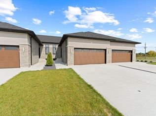 3 Eagle St, Leamington, ON N8H0G5