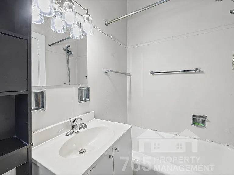 720 S Union St #1 — Photo 3