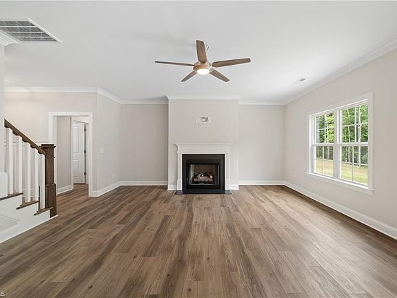 5th image of 333 Enclave Dr