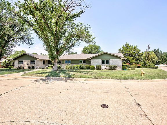 3rd image of 1502 Ramona Dr